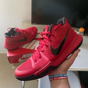 Kyrie 3 Candy apple red